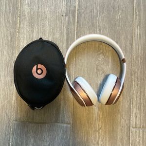 Beats Solo 3 by Dre